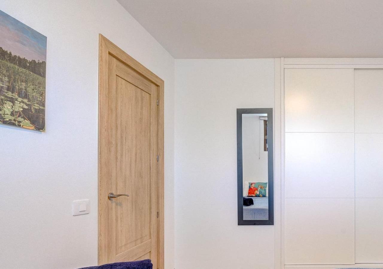 Stylish Flat And Pool With 3 Rooms, Sleeps 6, Los Cristianos Los Cristianos  Esterno foto